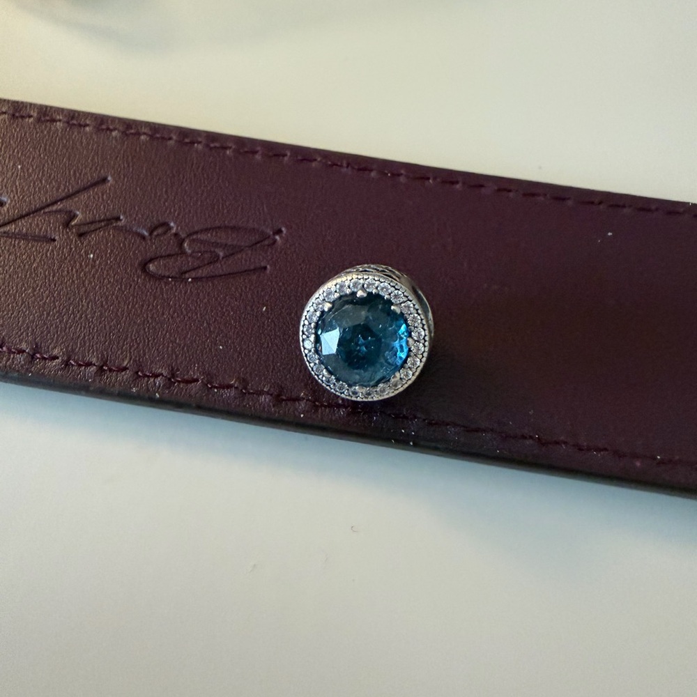 Pandora Radiant Blue Heart 791725